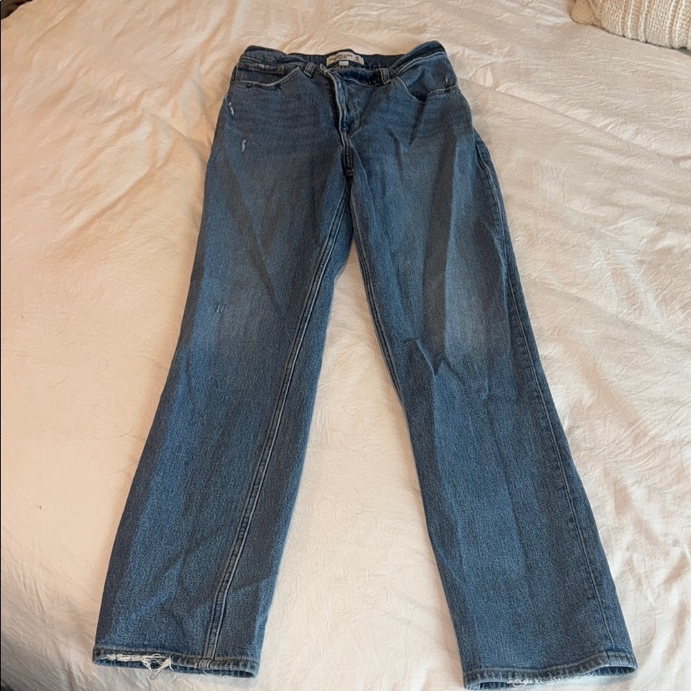 Abercrombie & Fitch Curve Love 90s High Rise with Asymmetrical Waist - Picture 2 of 3